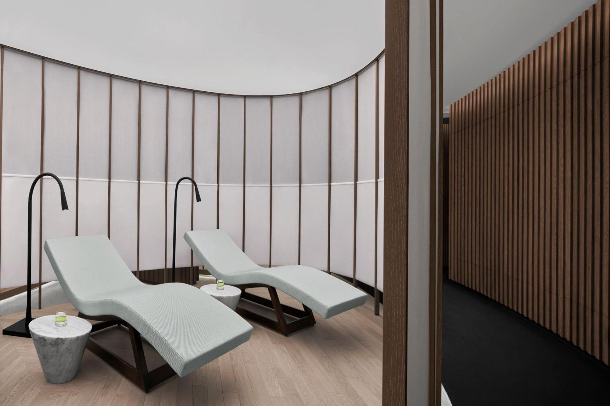 Jw Marriott Hotel Istanbul Marmara Sea ภายนอก รูปภาพ The spa at The Dorchester