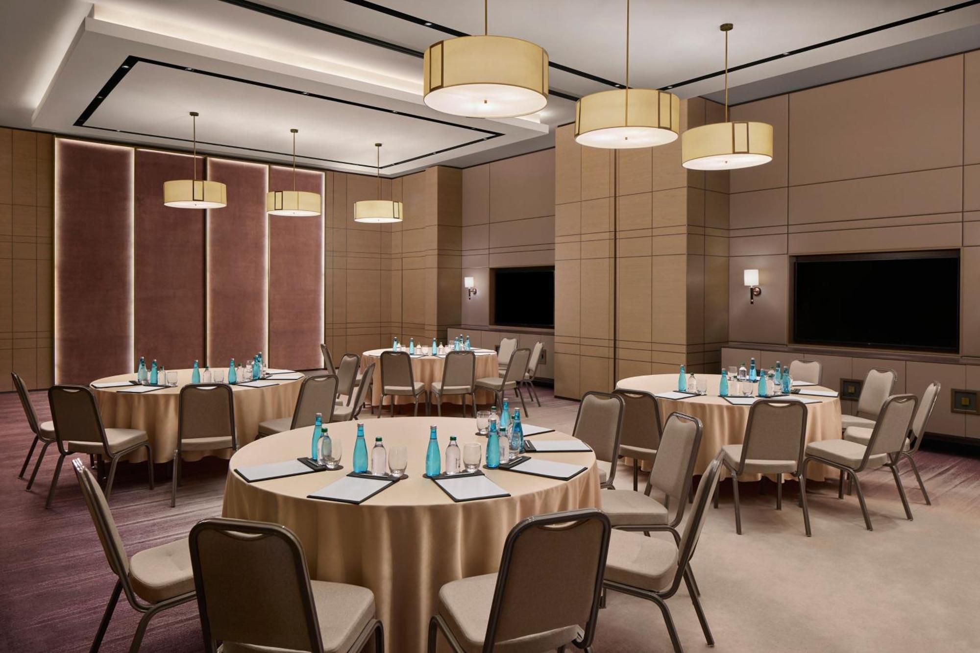 Jw Marriott Hotel Istanbul Marmara Sea ภายนอก รูปภาพ Meeting room