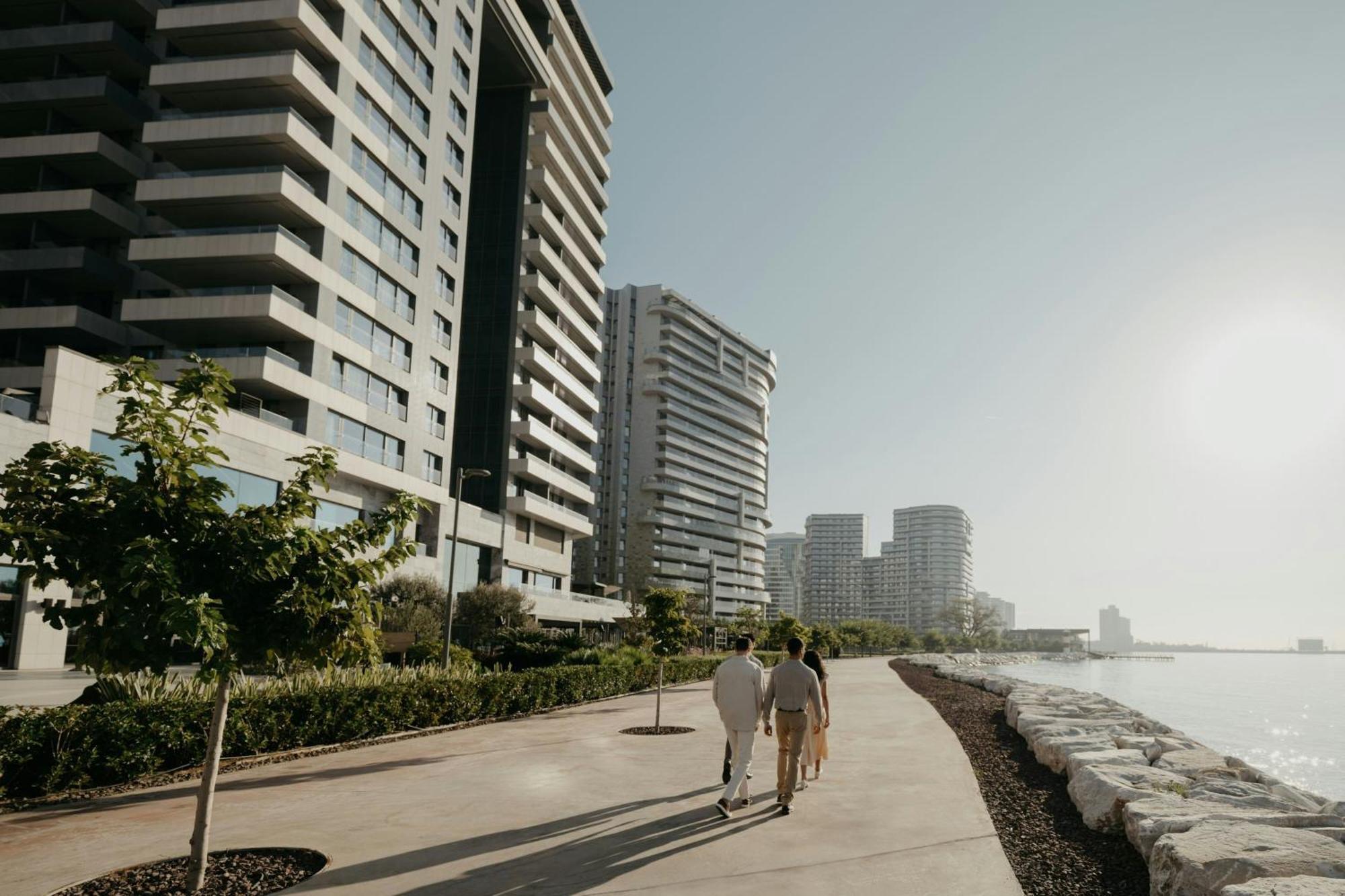 Jw Marriott Hotel Istanbul Marmara Sea ภายนอก รูปภาพ Residential buildings in Bayfront